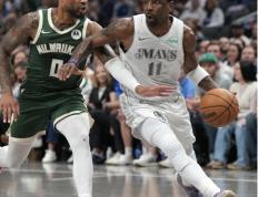 世俱杯-雄鹿客场击败爵士，米德尔顿全场数据出色