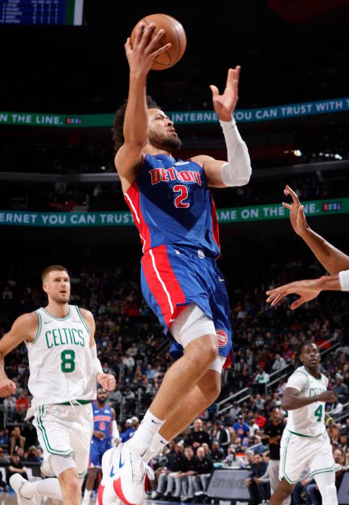 世俱杯参赛资格-凯尔特人惊险胜活塞，继续领跑东部