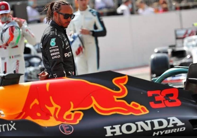 世俱杯决赛-威廉姆斯鏖战红牛车队,汉密尔顿带队取胜