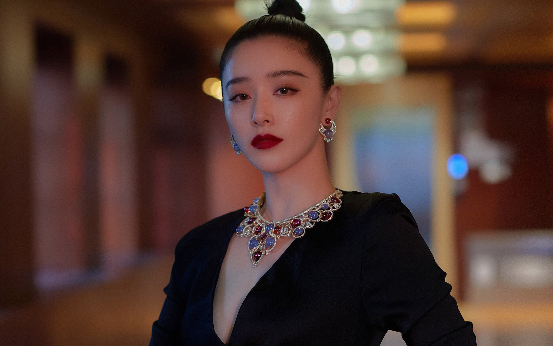 世俱杯分组-从疑到弈,当勒沃库森用体系翻盘,哈弗茨以蜕变接管