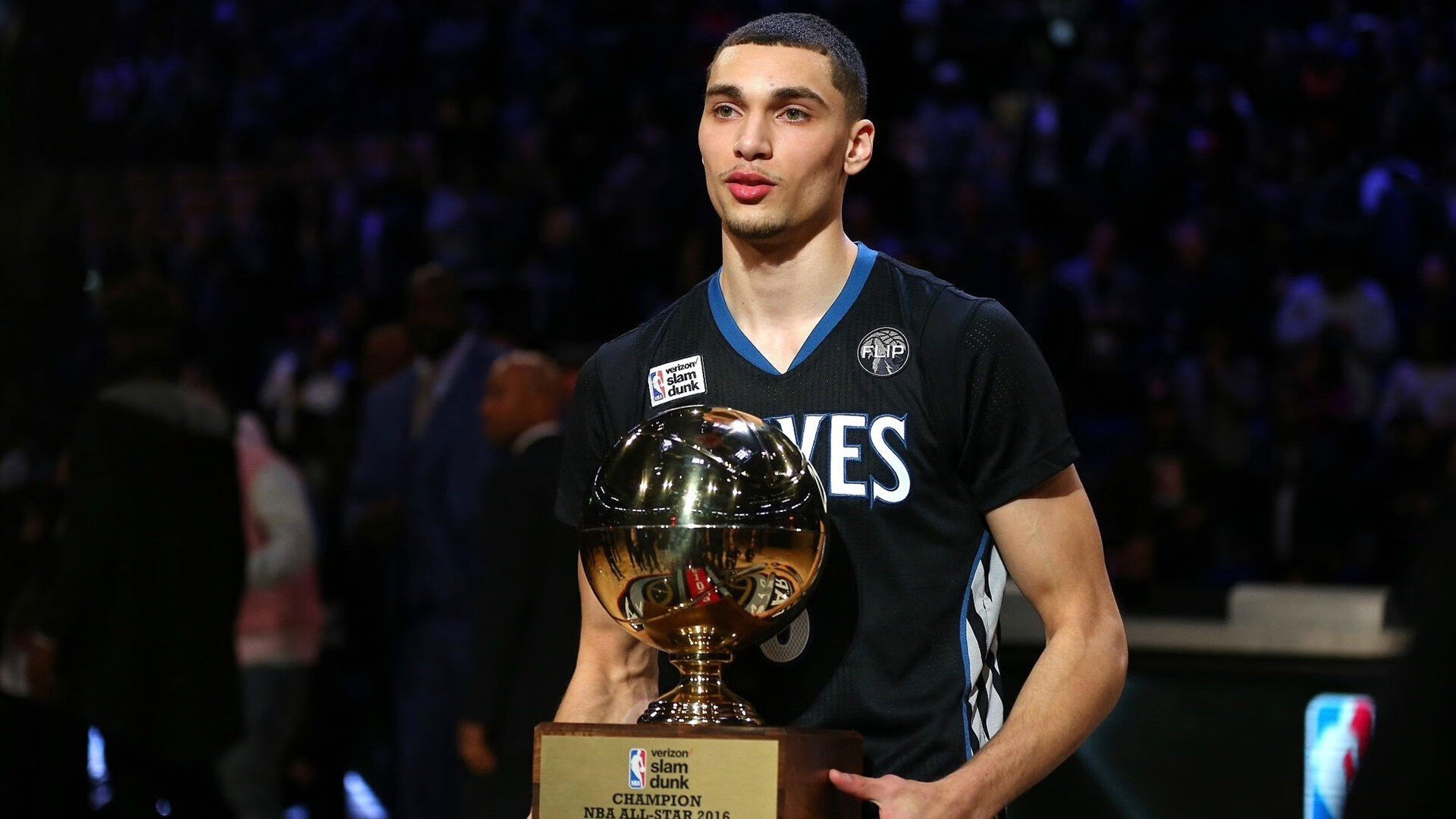 世俱杯改制-浓眉统治级表现引领辽宁队狂胜爵士