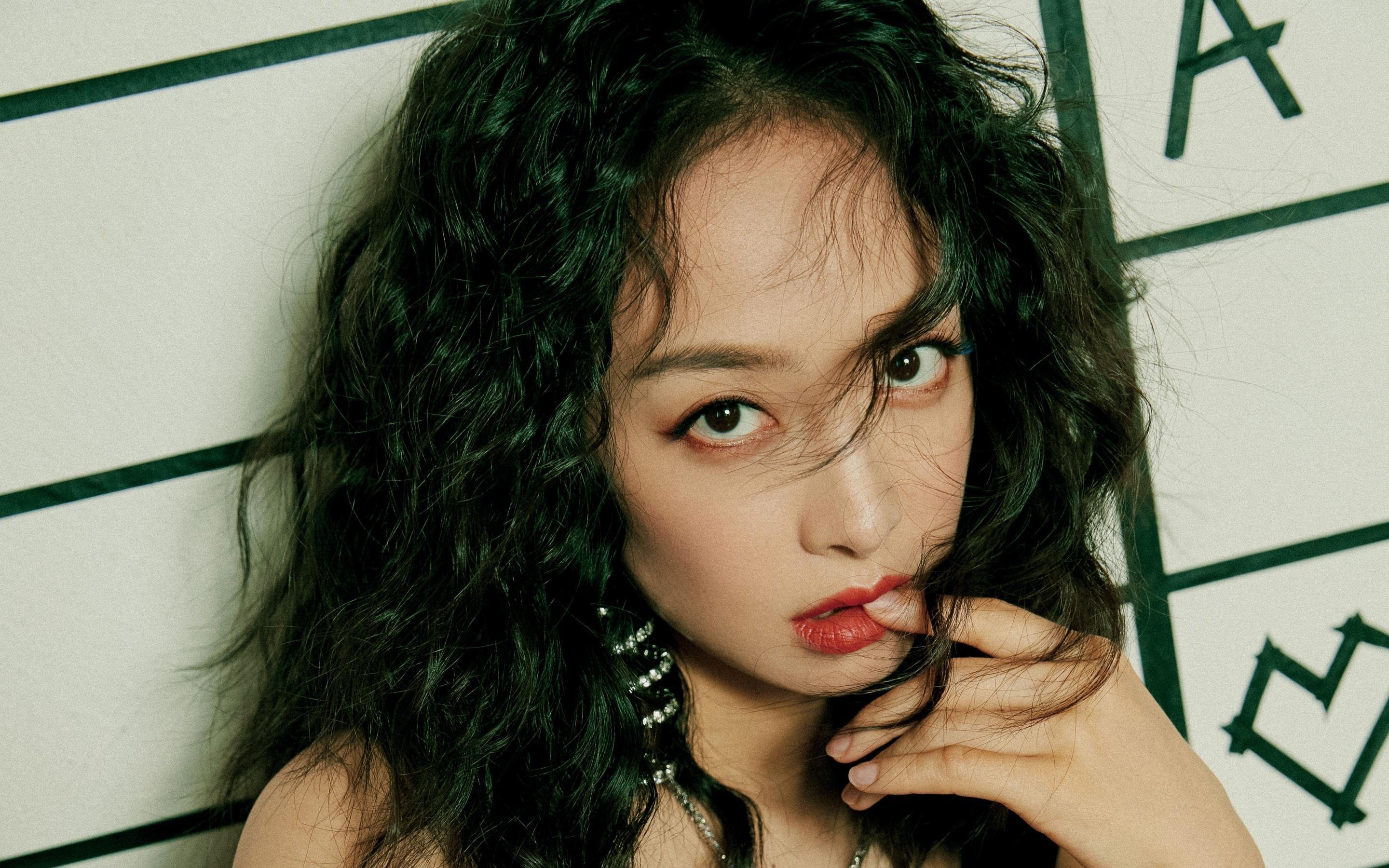 世俱杯赛程-冰冷杀手中藏热望！末节狂飙19分，德罗赞用复古技艺主宰未来